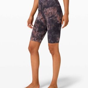 Size 8 Lululemon Align High Rise Short 8”